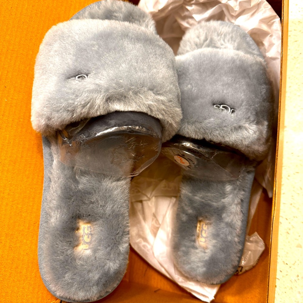 Ugg slippers new